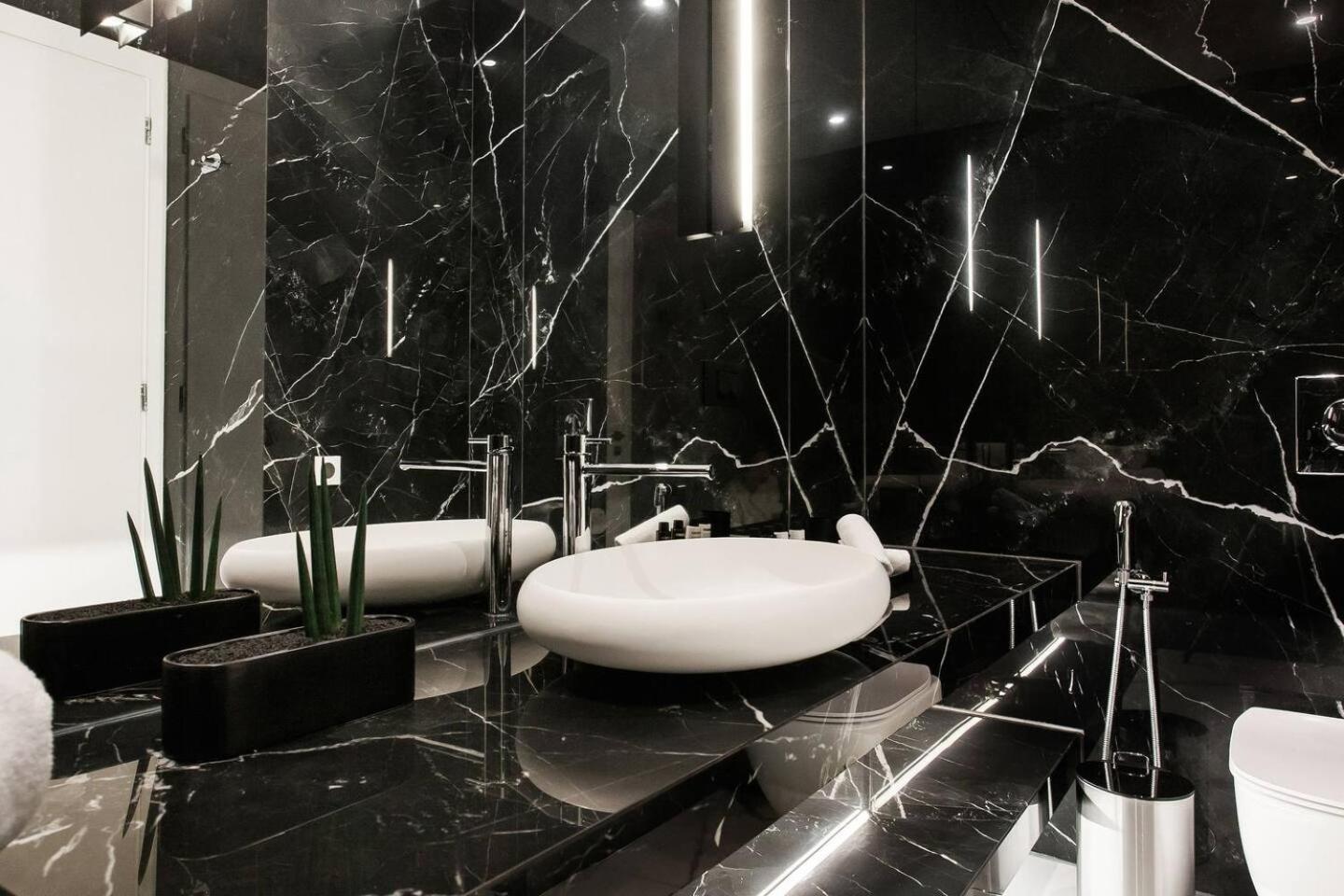 2 Sidebyside Suites In Athens Riviera By The Olon المظهر الخارجي الصورة